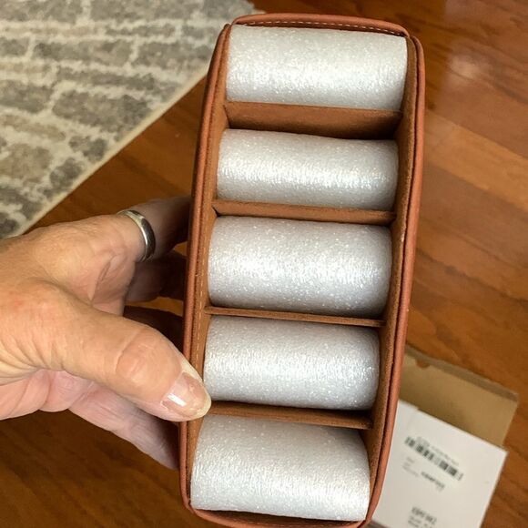 Remote control holder – FIVE compartments - Picture 3 of 8